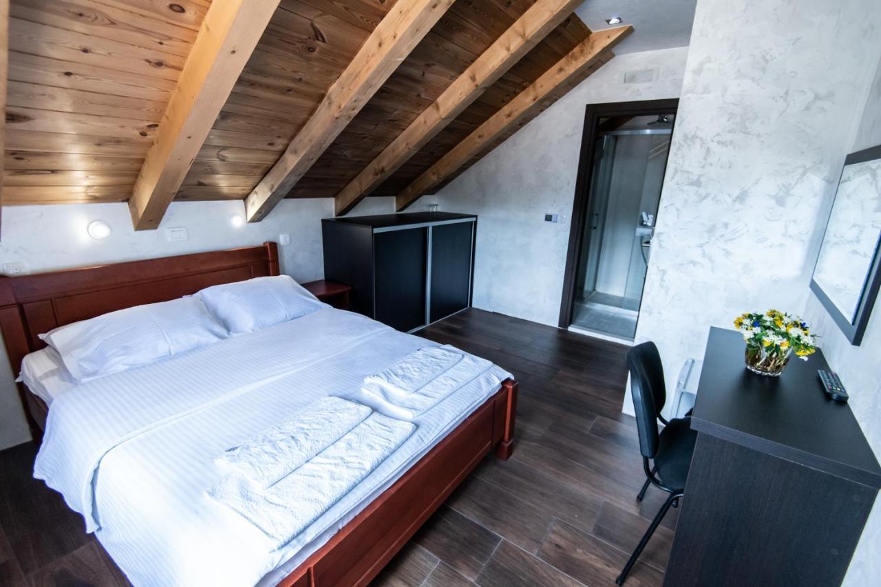 Hotel Enigma Zabljak  Exterior photo